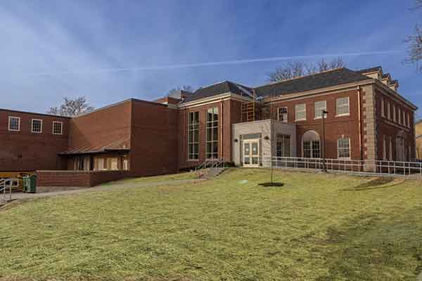 Side view of the Innovation College at Elm building